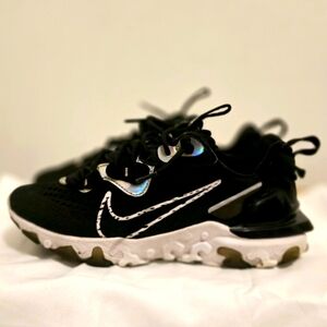 Nike React Vision Essential 'Black Iridescent' Size 9.5 Womens